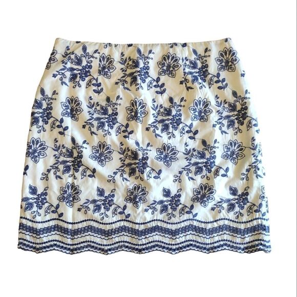 LOFT White Blue Floral Embroidered Lined Mini Shift Skirt Size 10P - Picture 8 of 15
